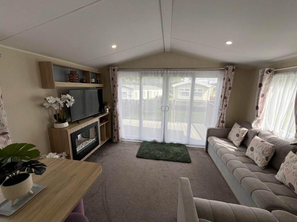 2019 Willerby Linwood for sale at Juliots Well Holiday park, Camelford, Cornwall