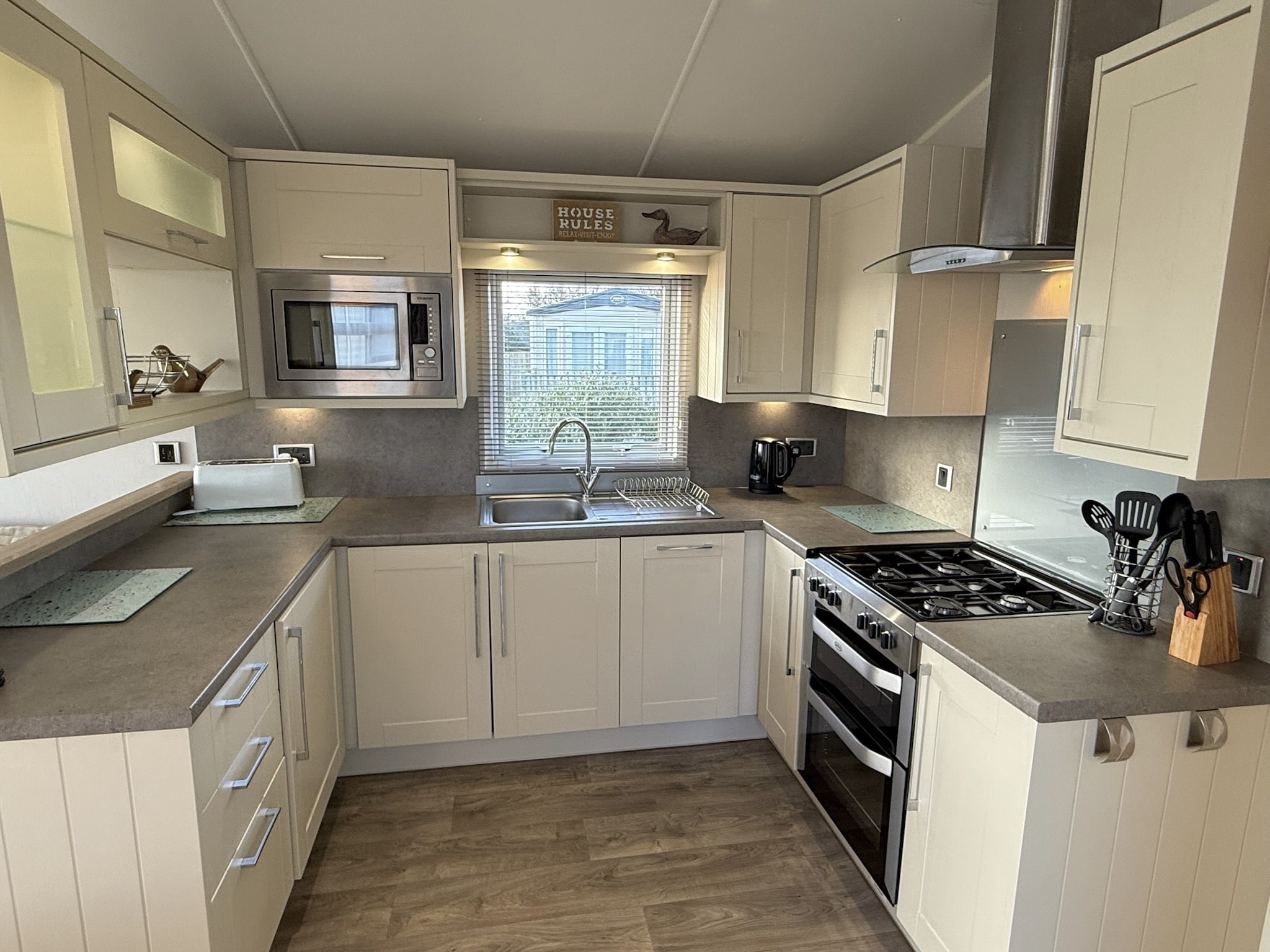 2017 Willerby Aspen for sale at Seaview Holiday Park, Boswinger, Cornwall